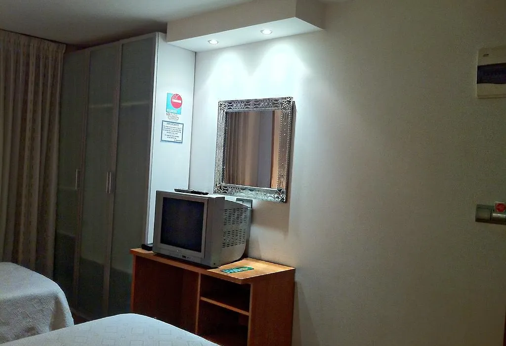 Hostal Del Carmen-1